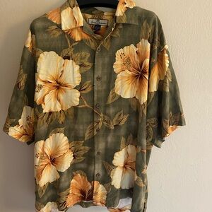 Tommy Bahama Hawaiian Tropical Pattern Silk Short Sleeve Button Down Shirt